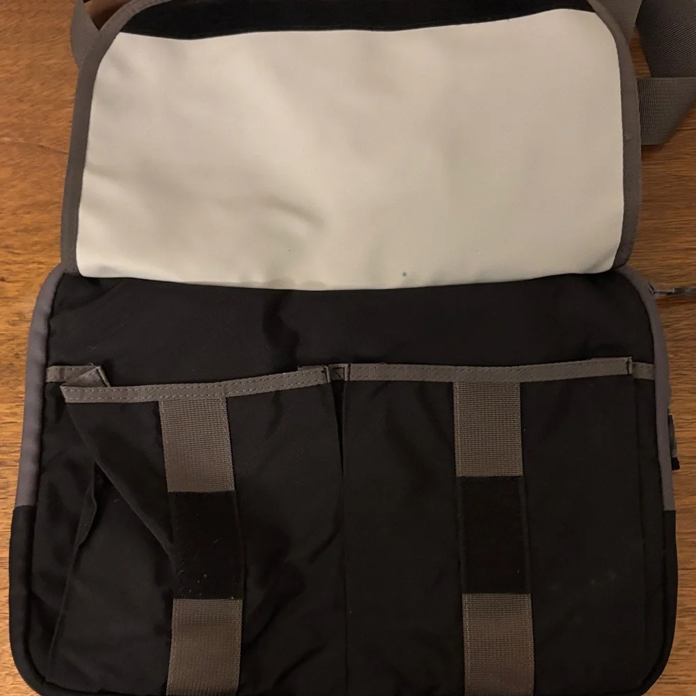 Timbuk2 Black & Gray Crossbody Laptop Bag - 10”‎ x 15”